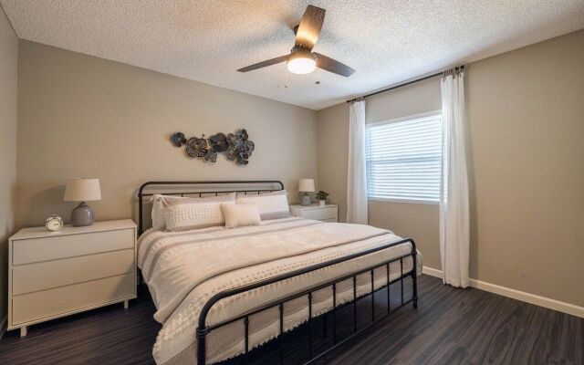 Glendale Keim 4 Bedroom Home By Redawning