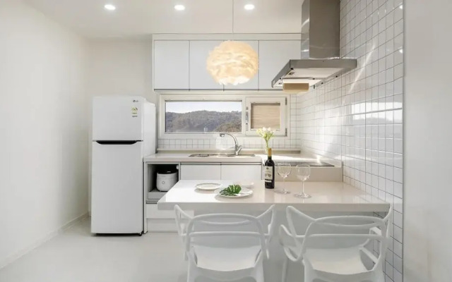 Gyeongju EL Poolvilla Pension