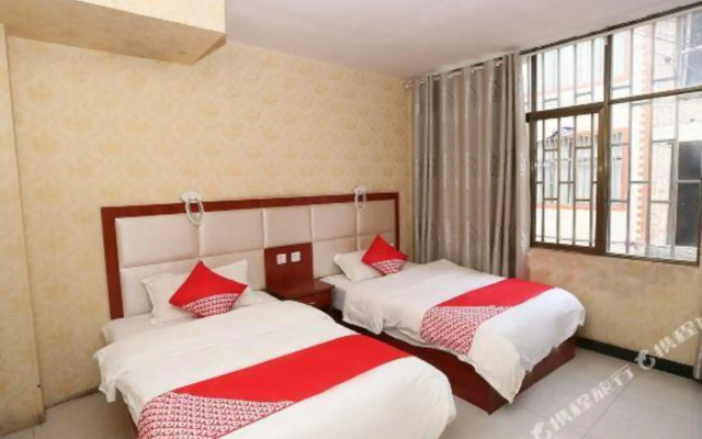 Kunming edge continued hotel