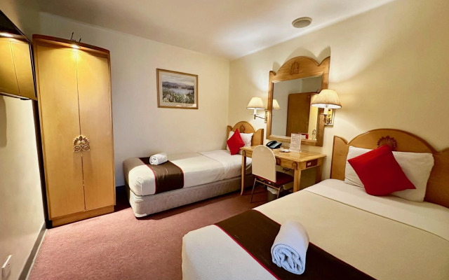 Palladium Suites Hotel