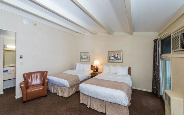 Windjammer Lodge