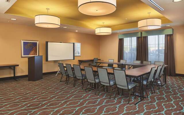 La Quinta Inn & Suites by Wyndham Carlsbad