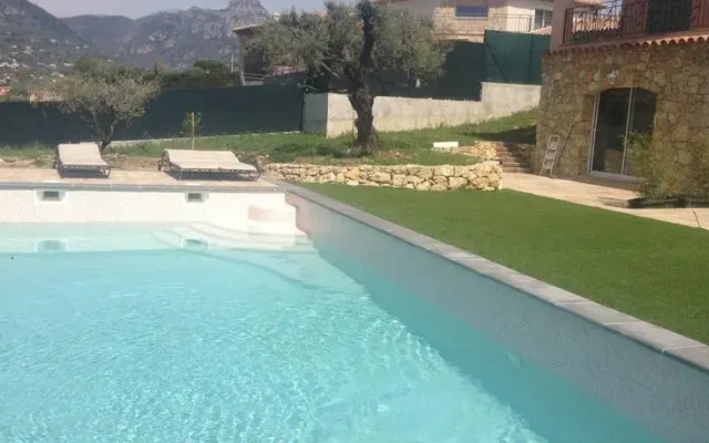 A l'Ombre des Oliviers