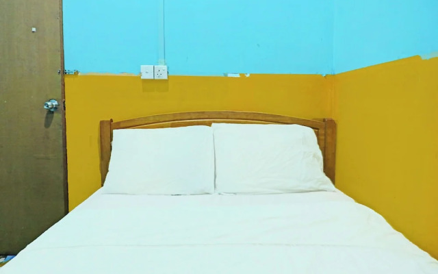 OYO 92327 Homestay Semarang Baru SyariahNearNagoya Hill Shopping Mall