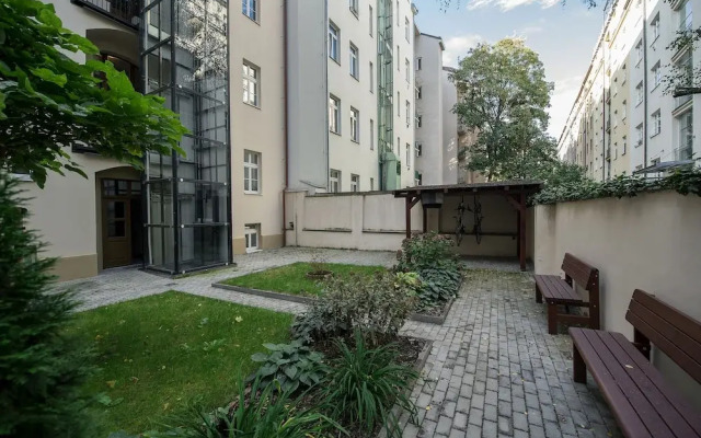 Residence Dobrovskeho 30