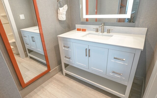 Spray Beach Oceanfront Hotel