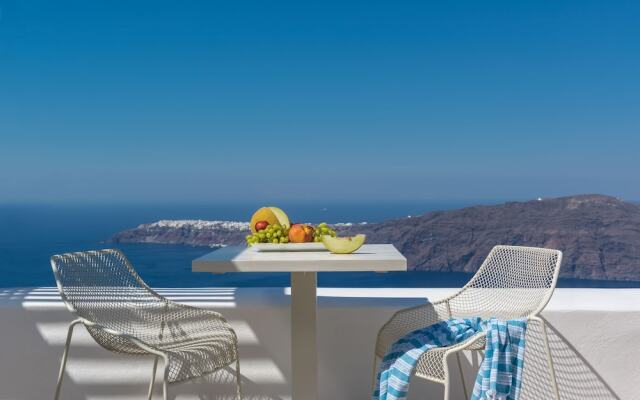 White Santorini Suites & Spa