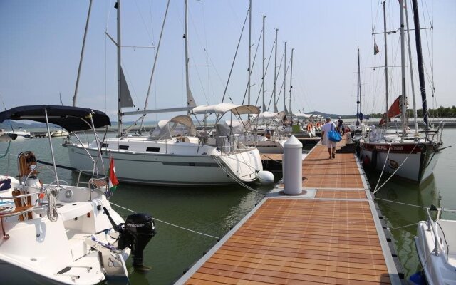 Fenyves Yacht Club