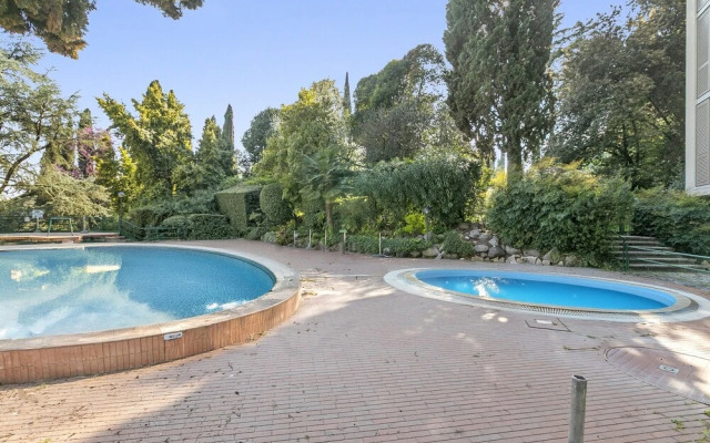 Sonia Home With Shared Pool
