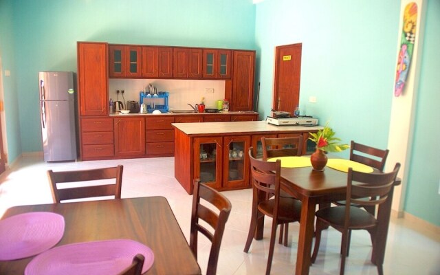 King Coconut Lodge