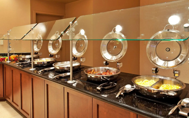 Holiday Inn Gulfport Airport by IHG