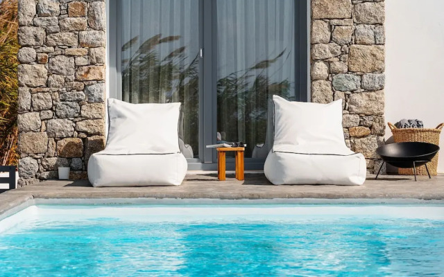 Villa Ama Plaka With 3 Bedrooms and 3 Bathrooms