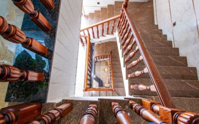 Deluxe Villa Boutique Hostel