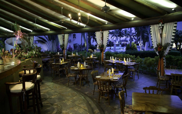 Hotel Club Del Mar