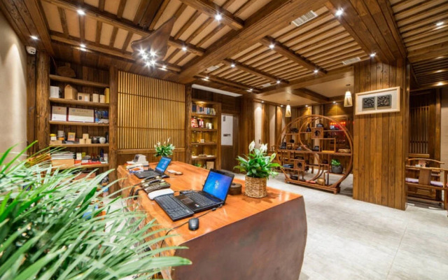 Riverside Boutique Inn