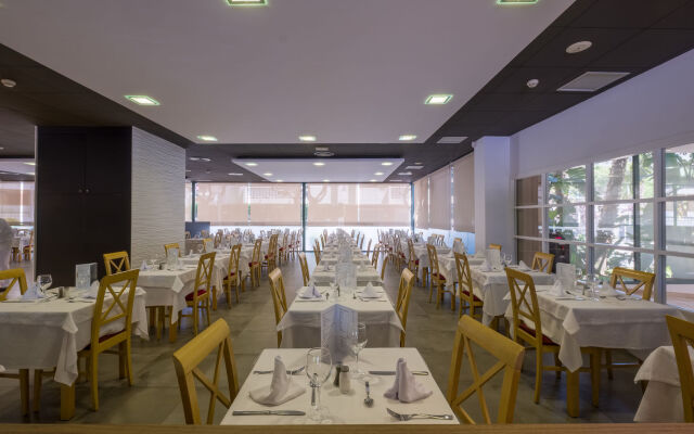 Hotel California Palace