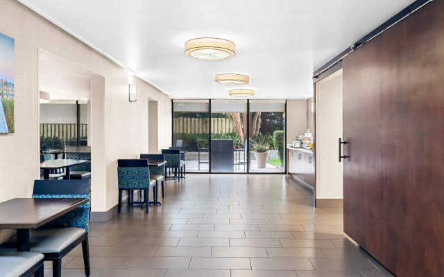 Comfort Inn University