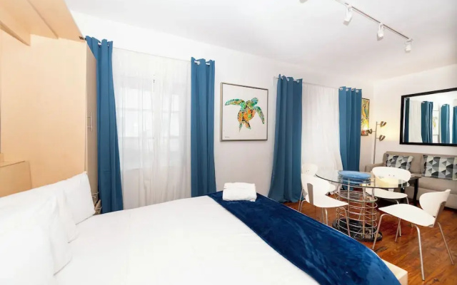 Collins Beach Apartments