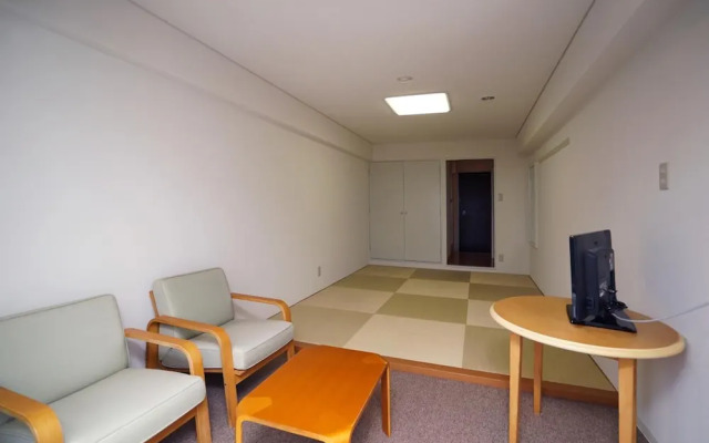 Tobi Hostel and Apartments
