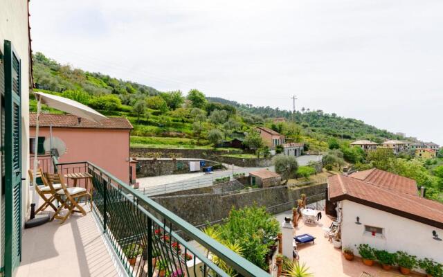 ALTIDO Family Flat with 3 Balconies, 10 Min to Beach