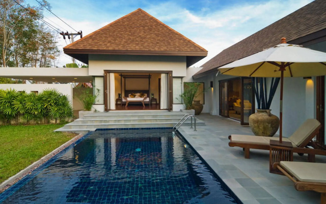 Villa Kama by Holiplanet