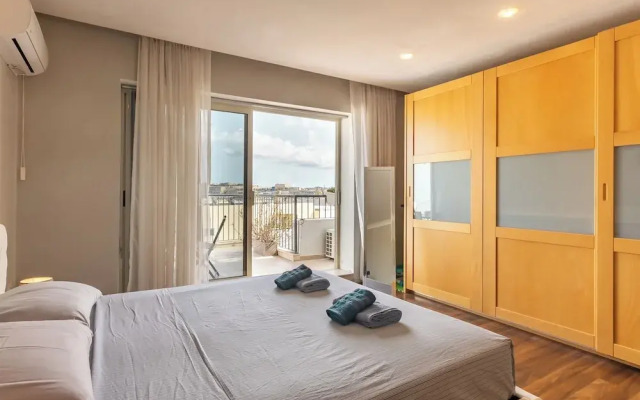 Modern and Comfortable Apart Savoy Garden