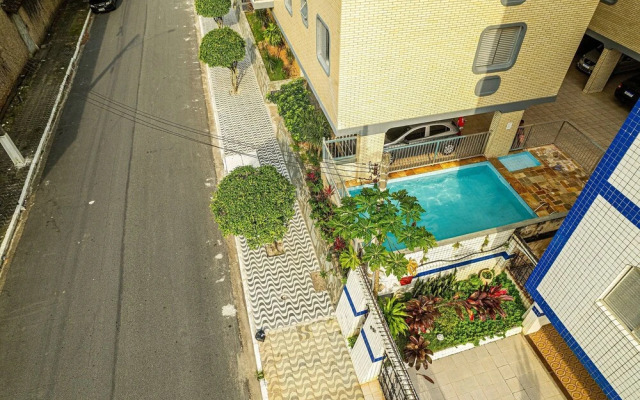 Charmoso Apto com piscina no Caiçara