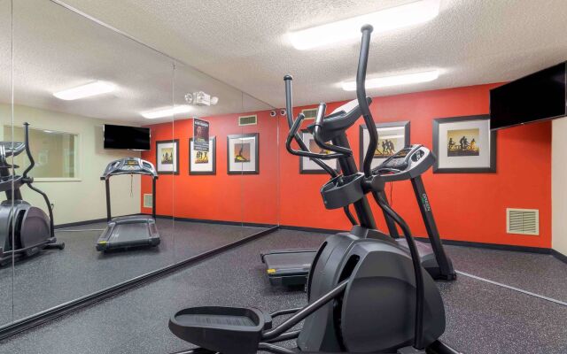 Extended Stay America Suites Tulsa Midtown