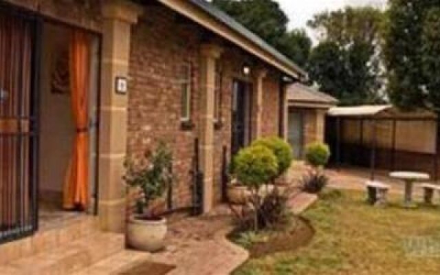Pillars Accommodation Self Catering Cottages