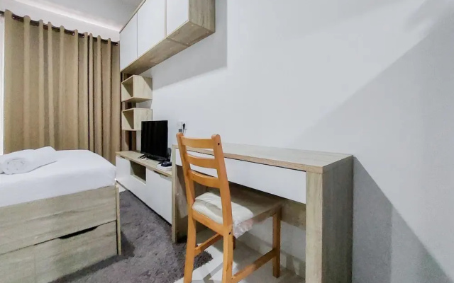 Good Deal and Comfy Studio Apartment at Springwood Residence