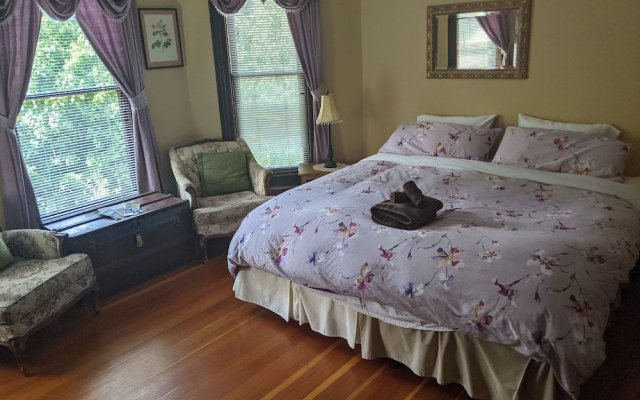 Holten Heritage House Bed and Breakfast