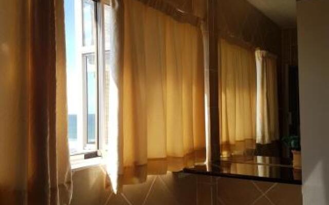 Beach frond apartment