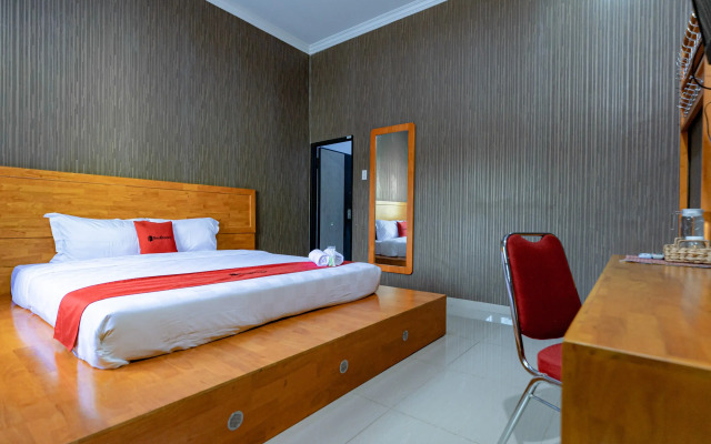 RedDoorz Syariah near UISU Medan