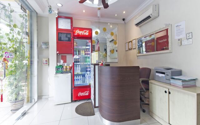 OYO 425 Hotel GS Inn