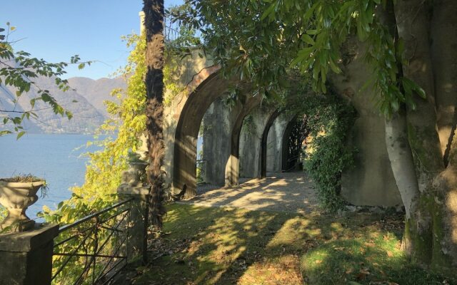 Villa Giudici Luxury app on the Lake