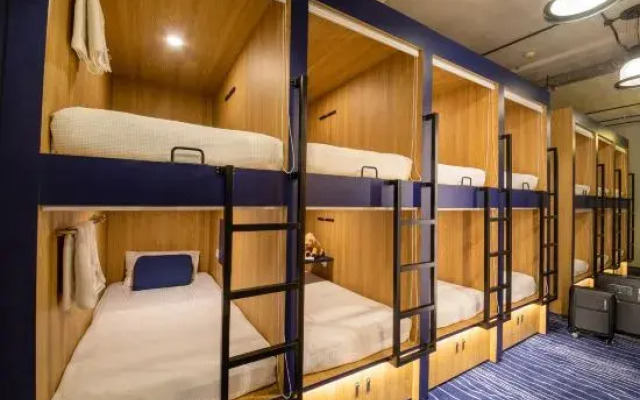 Bluewaters Pods 11 North Canal Road