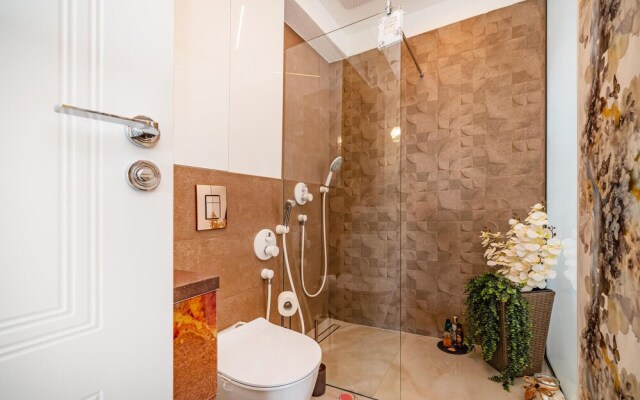 Amazing Apartment in Zadar With Sauna, Wifi and 2 Bedrooms