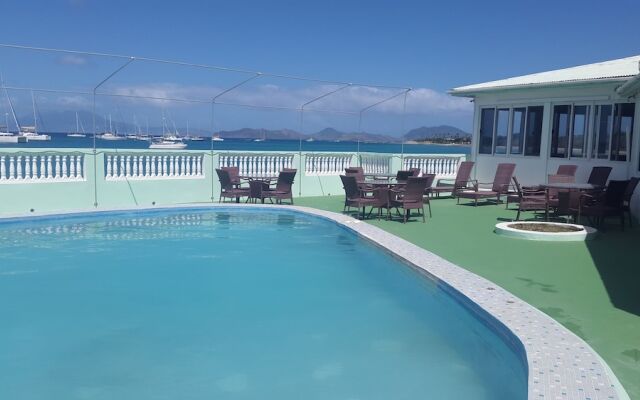 Pinneys Beach Hotel Nevis