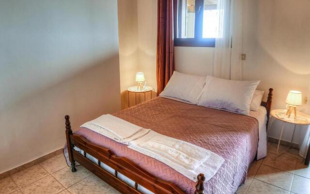 Stone House In Agia Paraskevi