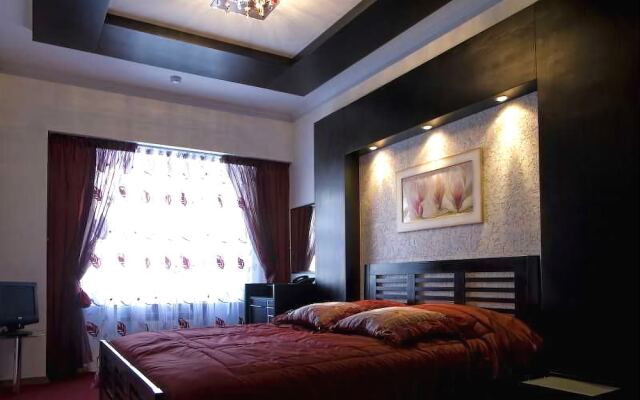 Золотой Павлин