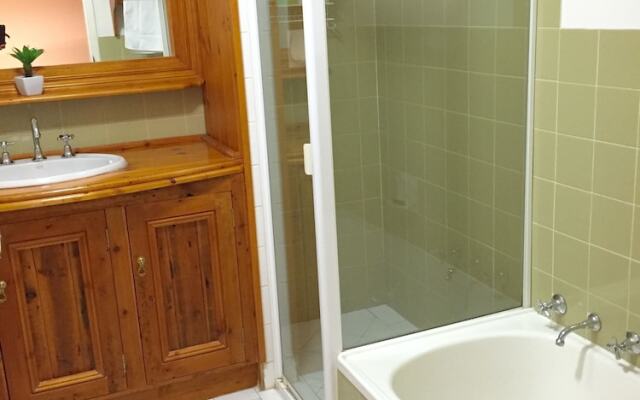 Luxury 2B Townhouse in North Adelaide