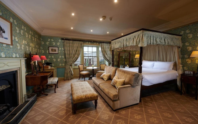 The Devonshire Arms Country House Hotel & Spa