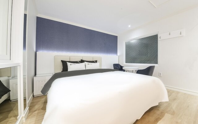 Hotel Myeong Pum 1st