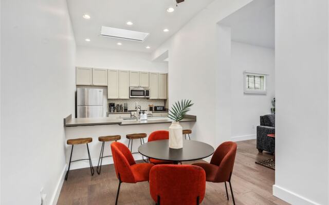 Roami at Bourbon Place