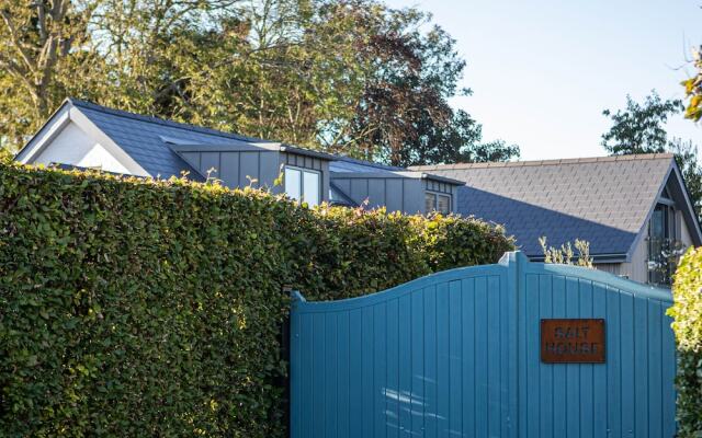 The Salt House - Luxury Home With Pool Hot Tub
