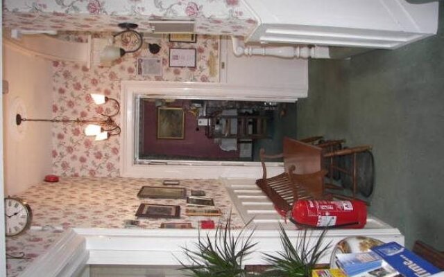 Sinai House