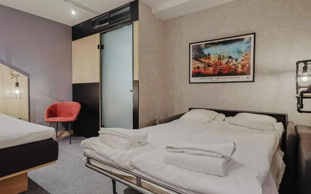 Hotel With Urban Deli