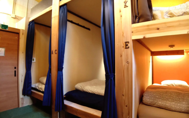 Hostel Furoya – Guest Rooms – Osaka