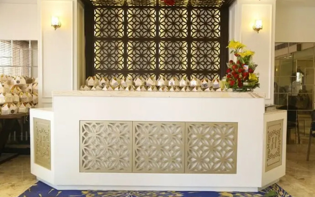 Royale Inn By OYO Rooms