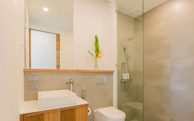 Yamu Hills Panoramic Ocean View 6 Bed Luxury Vila